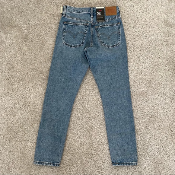 Levi’s 501 Skinny Distressed Light Wash Jeans - Picture 2 of 8